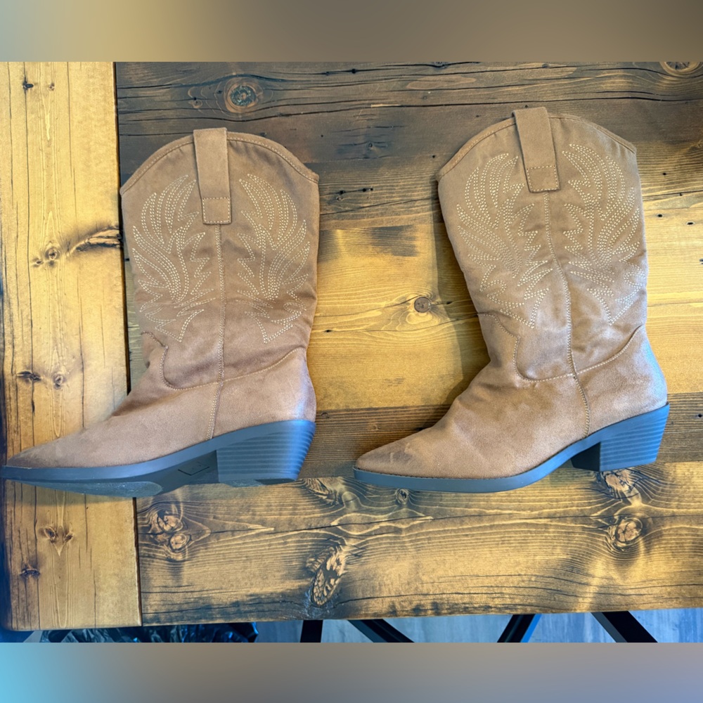 Brown Heeled Western Boots for Women